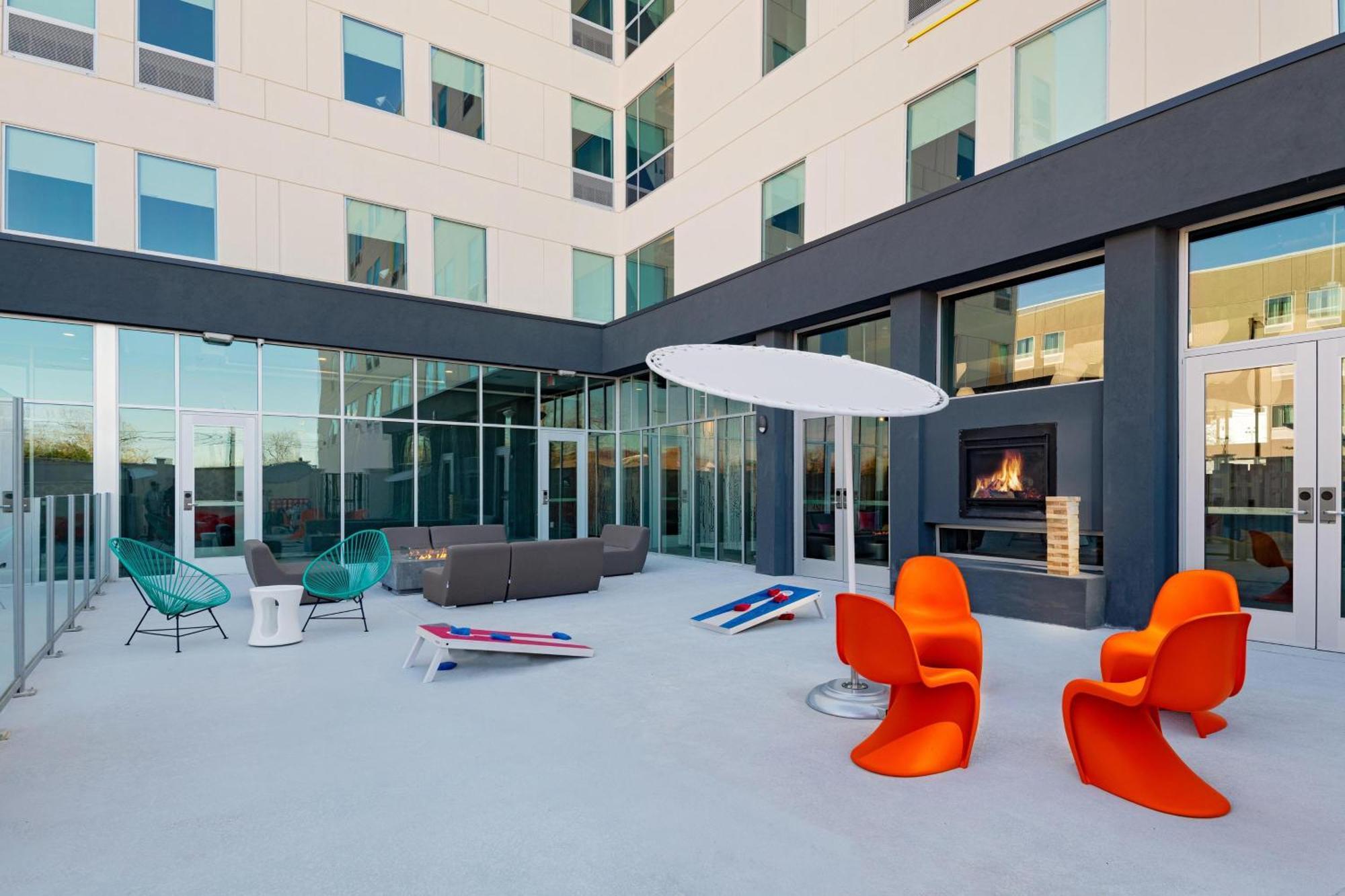 Aloft Waco Downtown Exterior foto